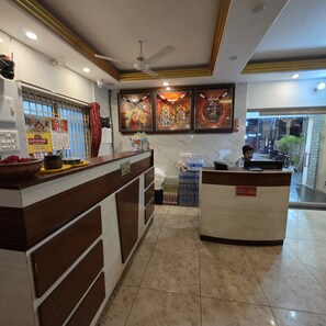 Reception - Hotel Raja Grand (Tiruvannamalai)
