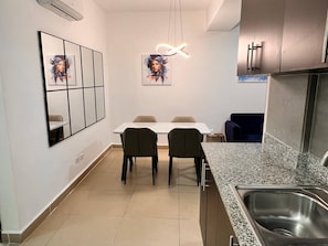 Departamento, 2 habitaciones, con acceso para personas discapacitadas | Comedor