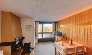 Interior - Apartment in Les Carroz Near Ski Shuttle (Araches-la-Frasse)