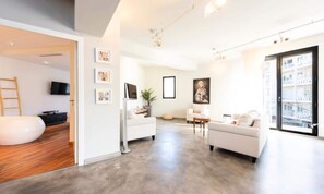 Living area - Apartment in Cannes Near Rue D'antibes (Cannes)