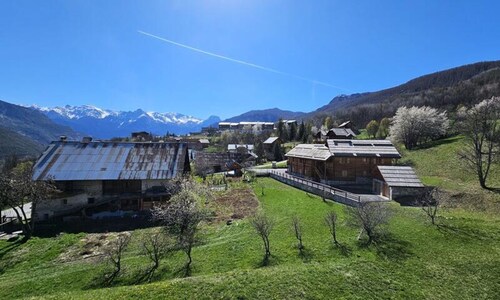 Pleasant 6-person Apartment With Balcony