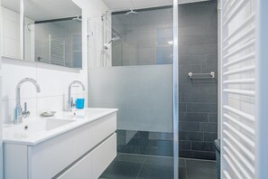 Apartment | Badezimmer