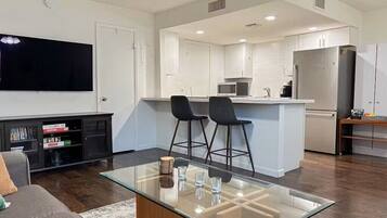 Smart TV, DVD player, books