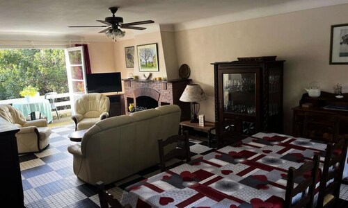 Villa Near Beach With Large Garden