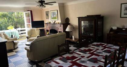 Villa Near Beach With Large Garden