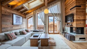 Fireplace - Apartment in Meribel With Pool & Jacuzzi (Les Allues)