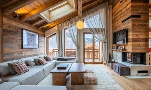Fireplace - Apartment in Meribel With Pool & Jacuzzi (Les Allues)