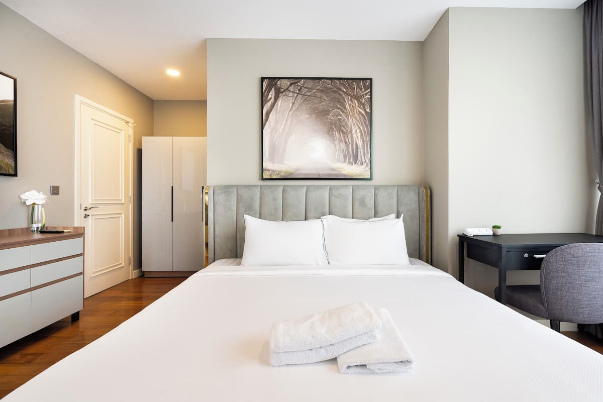 프레지덴셜 스위트, 침실 2개, 클럽 라운지 이용, 시내 전망 | 이집트산 면 시트, 고급 침구, 오리/거위털 이불, 셀렉트 컴포트 침대