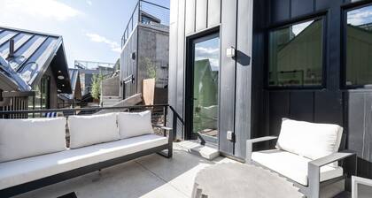 Newly Renovated- True Ski/In Ski/Out | Kings Crown Rothwell Ridge with private ski locker room, ski tuning and s`mores!