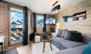 Living area - Ski-in/ski-out Apartment (Les Belleville)