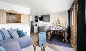 Living area - Ski-in/ski-out Apartment (Les Belleville)