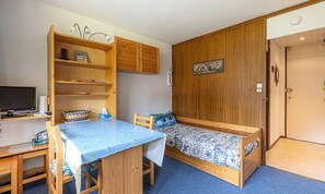 Interior - Apartment in Plagne Centre by Ski Slopes (La Plagne-Tarentaise)