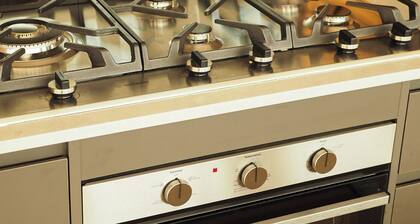 Odyssey - Luxury Houseboat