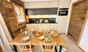 Dining - Charming Apartment in the Center of the Village (Les Gets)