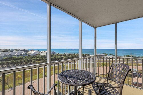 Perfect Getaway For Two! 8th Floor Gulf Views! Steps To Beach! Over $100 of Free Daily Activities!