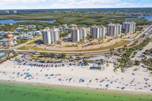 Beach nearby, beach towels, snorkelling, windsurfing - GULF & BEACH VIEWS | 8TH FLOOR BALCONY | RECLINING LOVE SEAT | KEYLESS ENTRY | STEPS TO BONITA BEACH (Bonita Springs)
