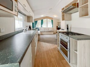 Private kitchen - 3 bedroom accommodation in Brechin (Brechin)