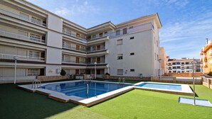 Pool - Apartment in Cargador With Beachfront Pool (Alcala de Xivert)