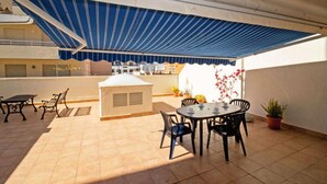 Outdoor dining - Apartment in Cargador With Beachfront Pool (Alcala de Xivert)