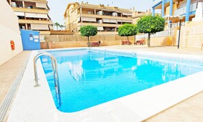 Pool - Apartment in Canet Near Playa Canet Beach (Canet de Berenguer)