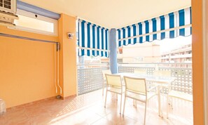Outdoor dining - Apartment in Canet Near Playa Canet Beach (Canet de Berenguer)