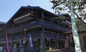 Exterior - Ideal Location Between the Center and the Slopes (Les Gets)