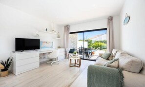 Living area - Houses & Villas for 4 People (Vila do Bispo)