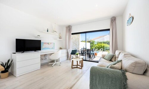 Houses & Villas for 4 People