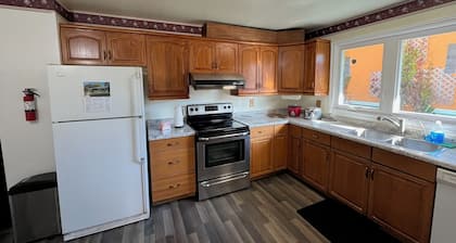 Cozy 5 Bed 2.5 Bath near U of M & Princess A Stadium