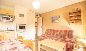 Interior - Apartment in Aussois Near Ski Lifts (Aussois)