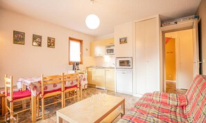 Interior - Apartment in Aussois Near Ski Lifts (Aussois)