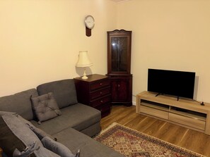 TV - Larches Lane Retreat - Sleeps 5 - Wolverhampton (Wolverhampton)