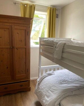 2 bedrooms, free WiFi, bed sheets