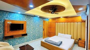 Deluxe tweepersoonskamer, balkon, uitzicht op rivier | Gratis wifi