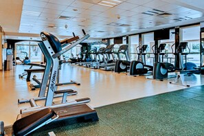 Fitness facility - Luxe 1-BR w/ Sunset, Golf & Lake View in The Greens (The Greens)