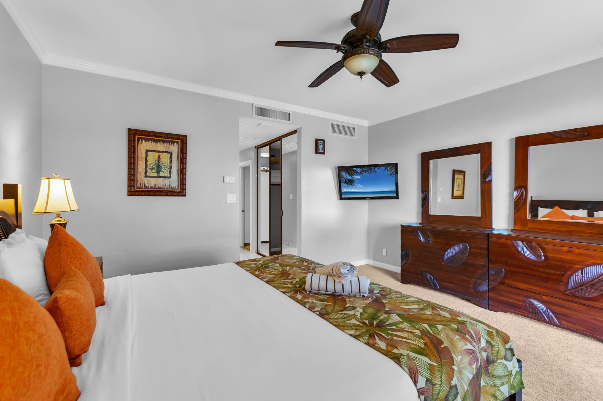4 bedrooms, iron/ironing board, travel cot, WiFi