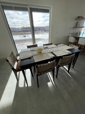 تناول الطعام