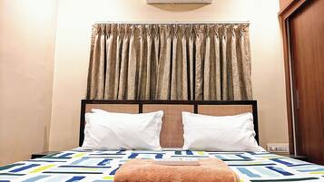 Classic-Apartment | Schreibtisch, laptopgeeigneter Arbeitsplatz, kostenloses WLAN