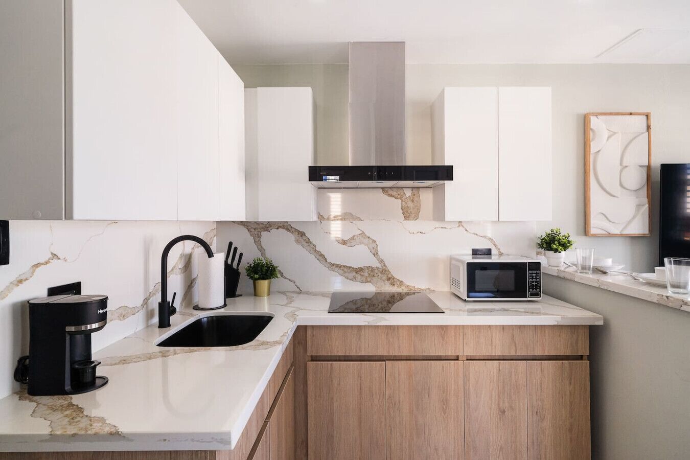 Fridge, microwave, stovetop, coffee/tea maker