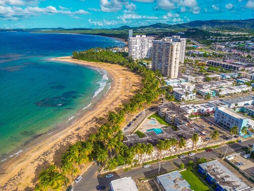 Luquillo Escape – 3BR Steps from Beach + Parking