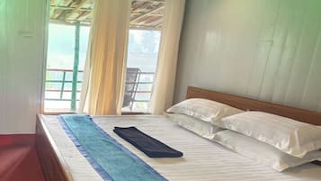 Deluxe dubbelrum - utsikt mot floden | Utsikt från rummet