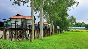 Front of property - Turag Waterfront Resort Kaliakair (Kaliakair)