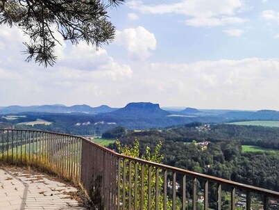 Wonderful  villa for 4 guests with pool, WIFI, TV and pets allowed