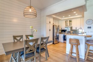 Dining - Kapalua Golf | Golf View 5 BR, Sleeps 17 | Car Incl. w/ 6+ Nights | KGV ML-2417 by KBM (Lahaina)