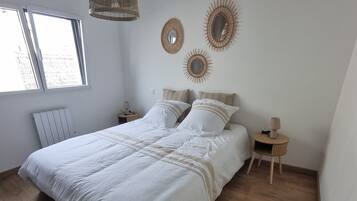 4 chambres, fer et planche Ă repasser, lit parapluie, Wi-Fi