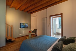 2 Schlafzimmer, Schreibtisch, Bügeleisen/Bügelbrett, WLAN