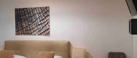 Departamento básico | Tabla de planchar con plancha y wifi gratis