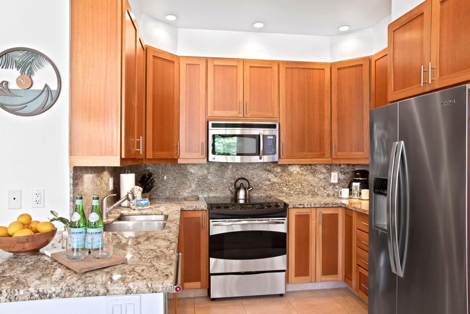 Microwave, oven, dishwasher, coffee/tea maker