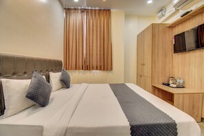 Standard Double Room, City View | Desk, blackout drapes, iron/ironing board, free WiFi - Le Mysuru Palace (Mysore)
