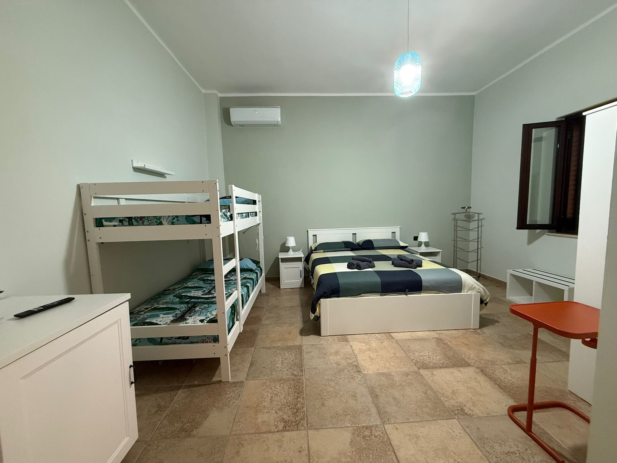 Vierbettzimmer | Zimmersafe, schallisolierte Zimmer, kostenloses WLAN